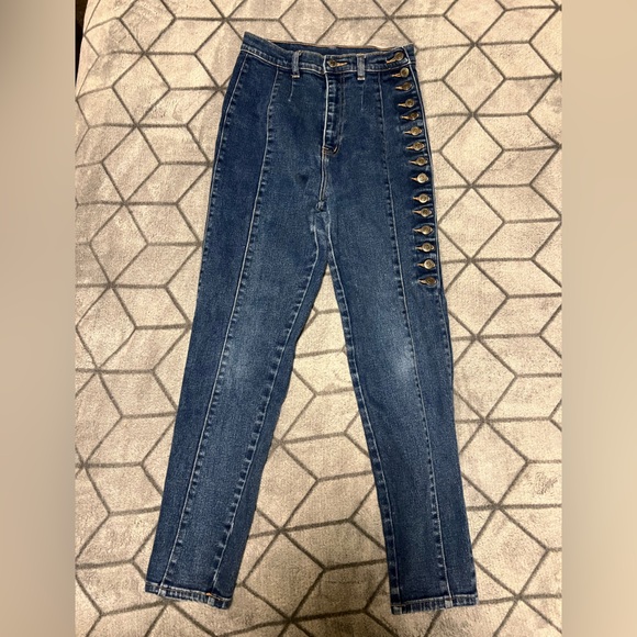 Vintage Denim - EUC Reno Button Embellished Dark Wash Stretchy Mom Jeans Size 26-27